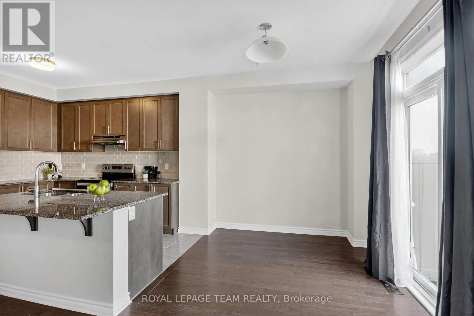 548 FLAGSTAFF DRIVE