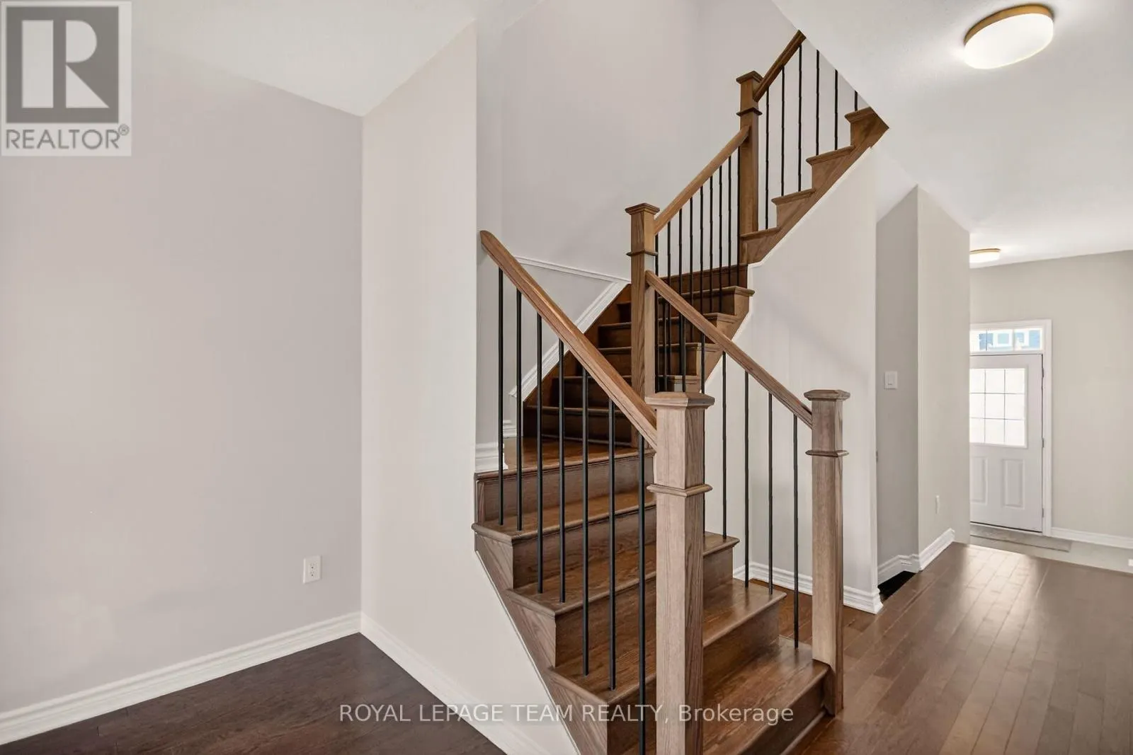 548 FLAGSTAFF DRIVE