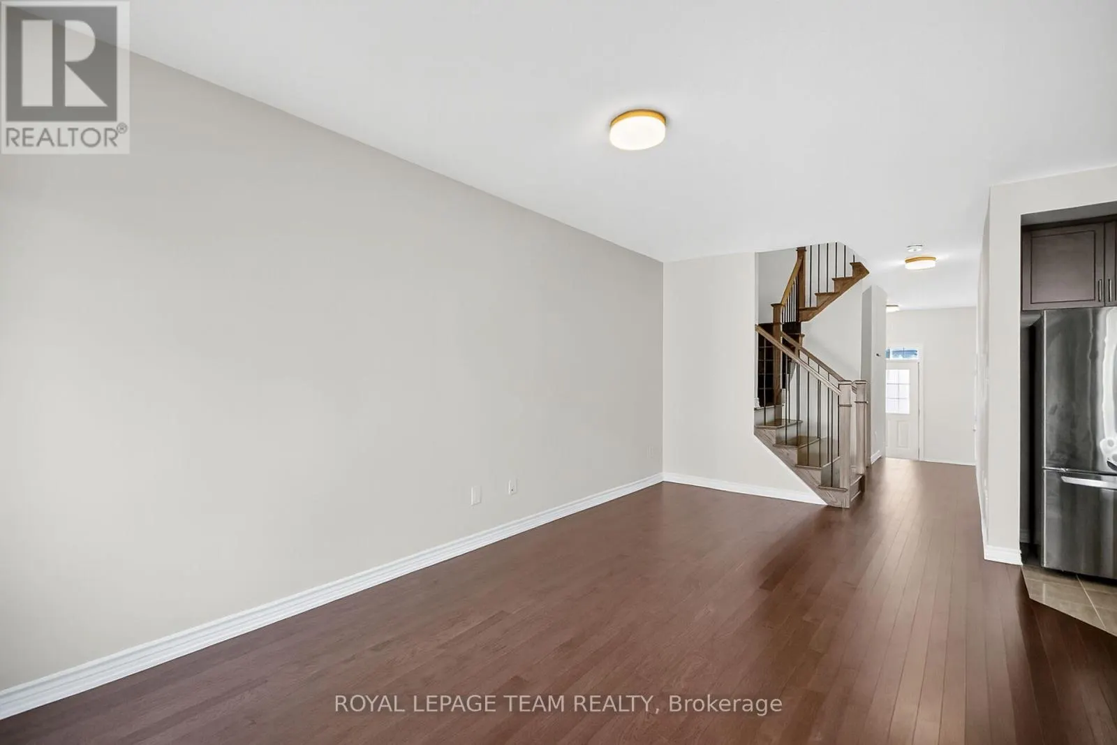 548 FLAGSTAFF DRIVE