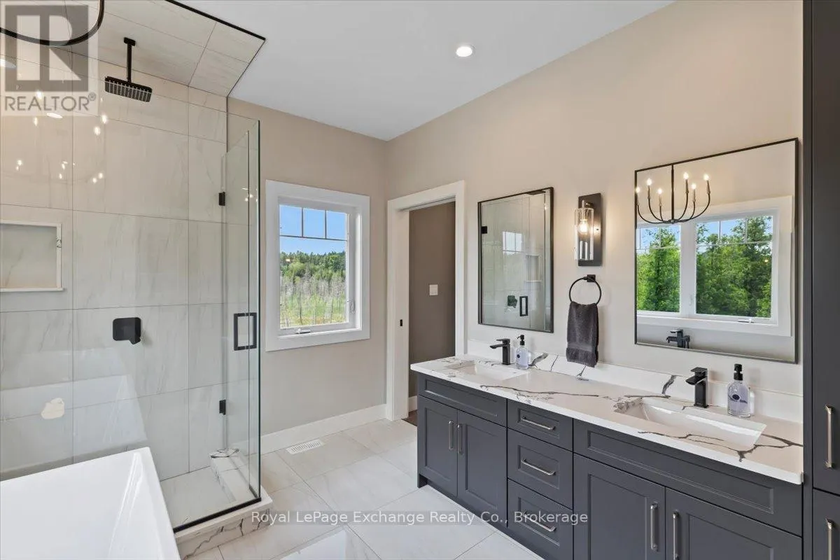 150 LOUISE CREEK CRESCENT
