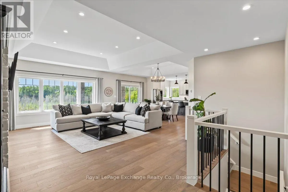 150 LOUISE CREEK CRESCENT