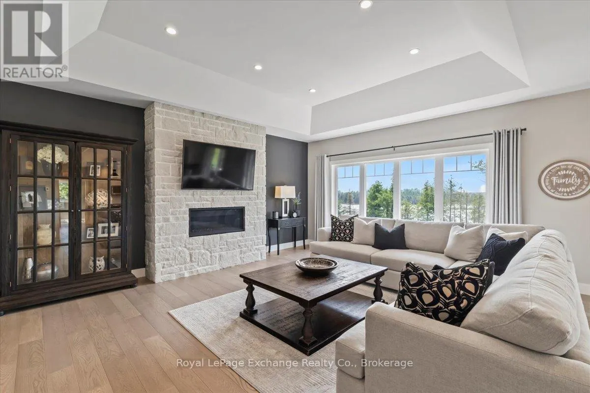 150 LOUISE CREEK CRESCENT