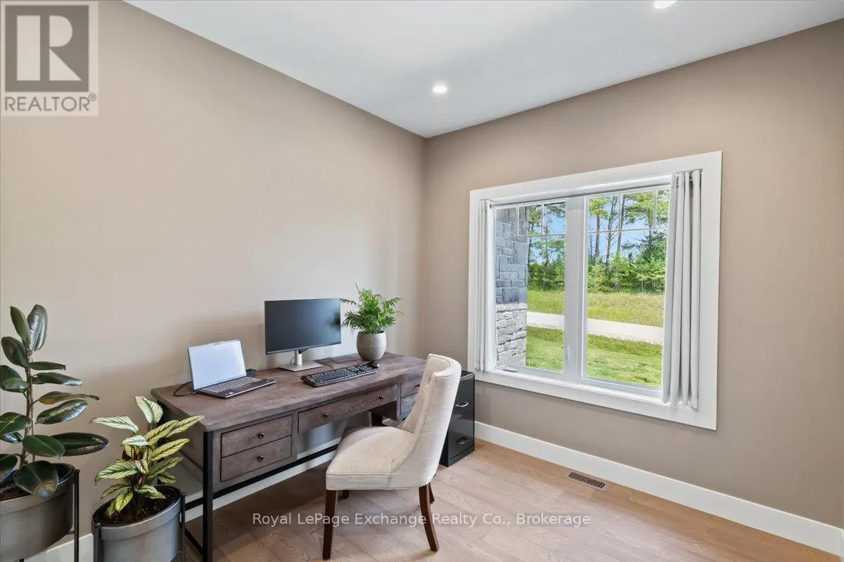 150 LOUISE CREEK CRESCENT