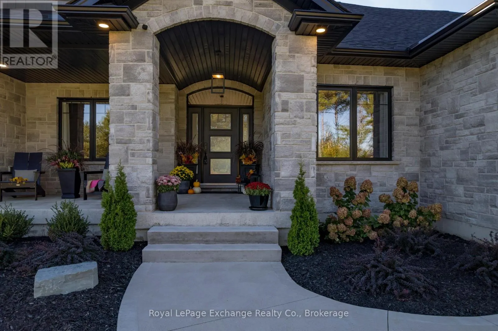 150 LOUISE CREEK CRESCENT