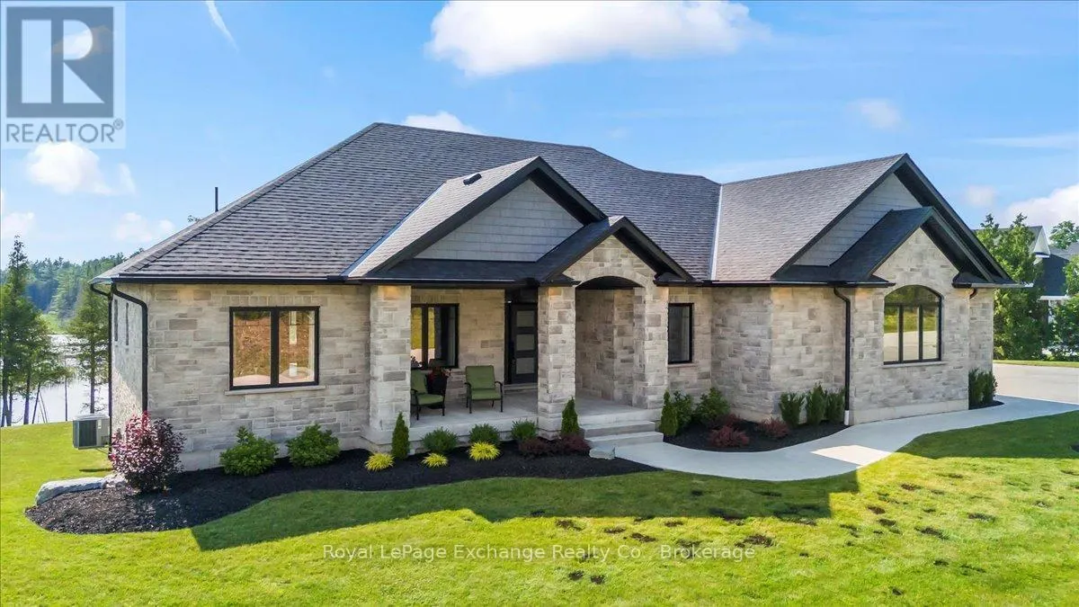150 LOUISE CREEK CRESCENT