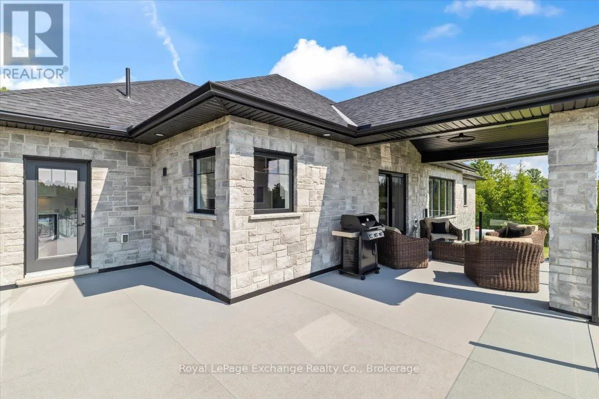150 LOUISE CREEK CRESCENT