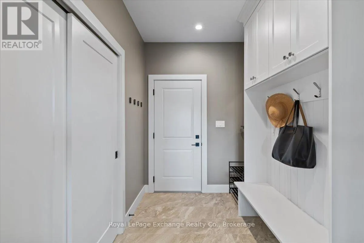 150 LOUISE CREEK CRESCENT