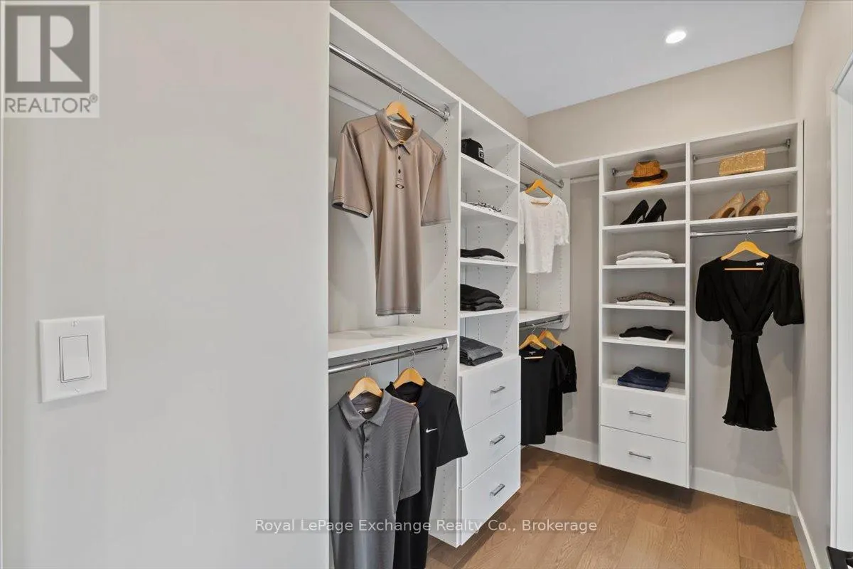 150 LOUISE CREEK CRESCENT