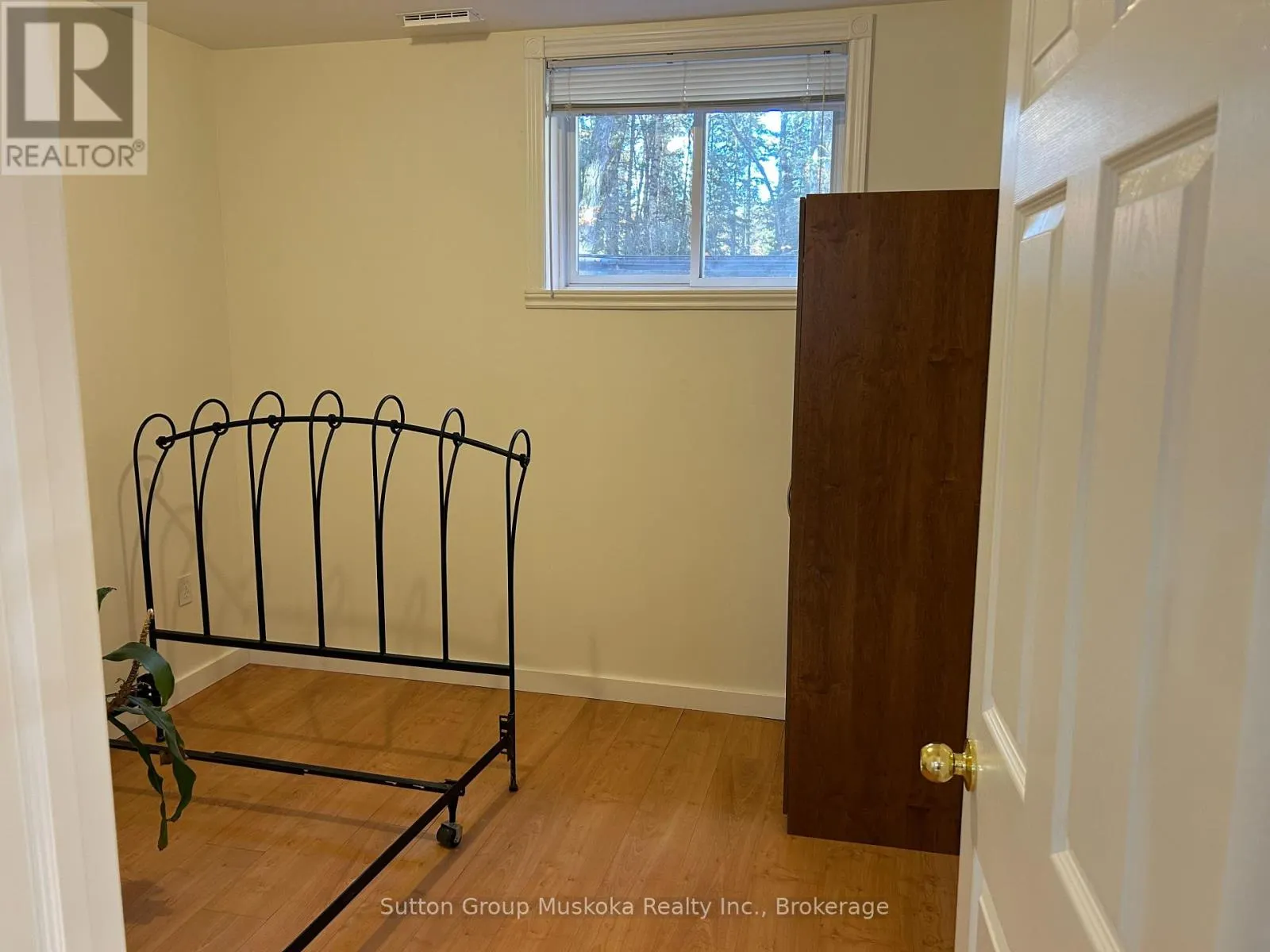 2448 RAVENSCLIFFE ROAD
