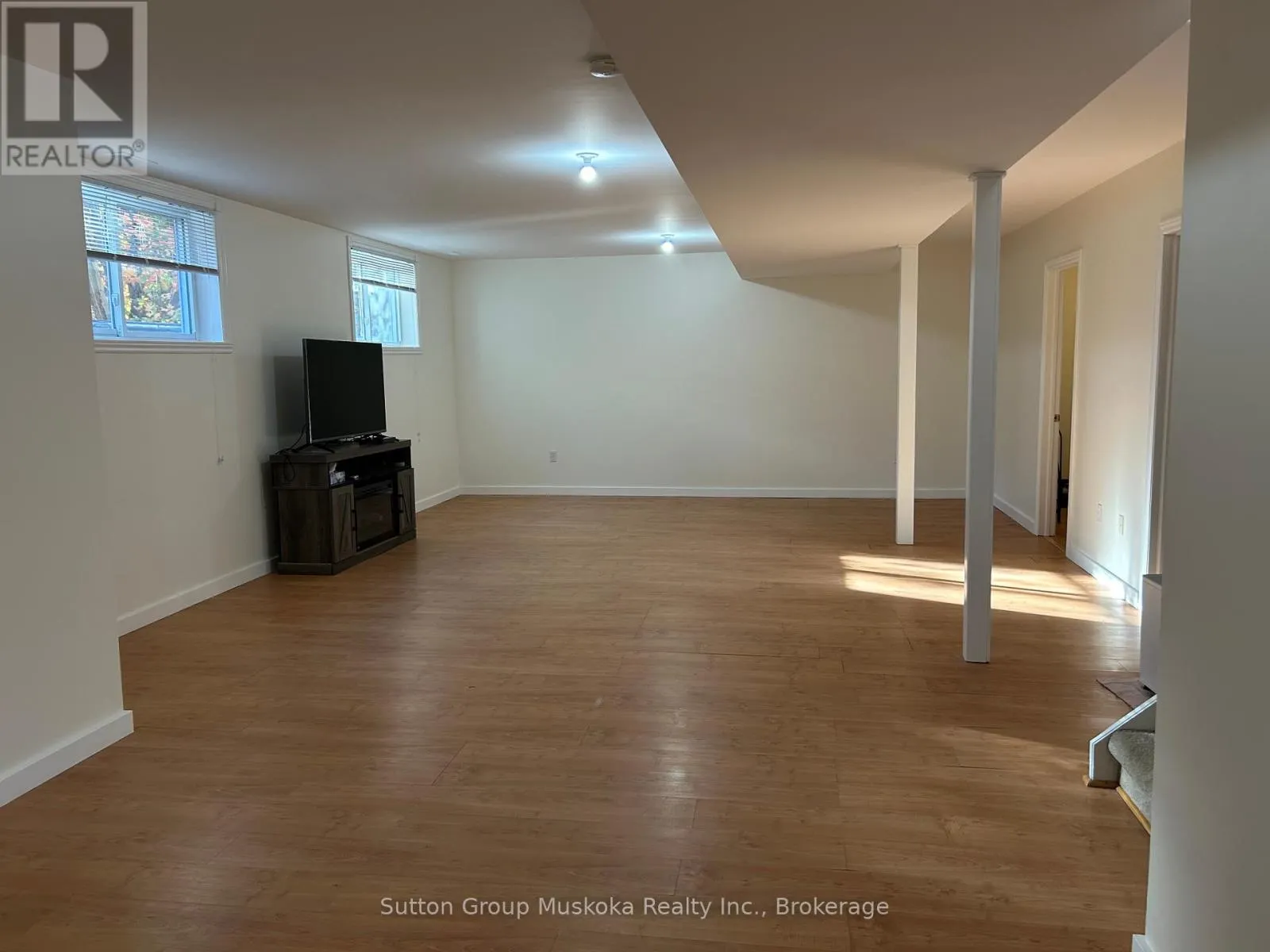 2448 RAVENSCLIFFE ROAD