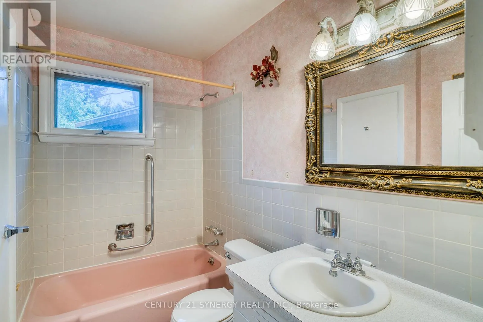 55 DRUMMOND STREET W