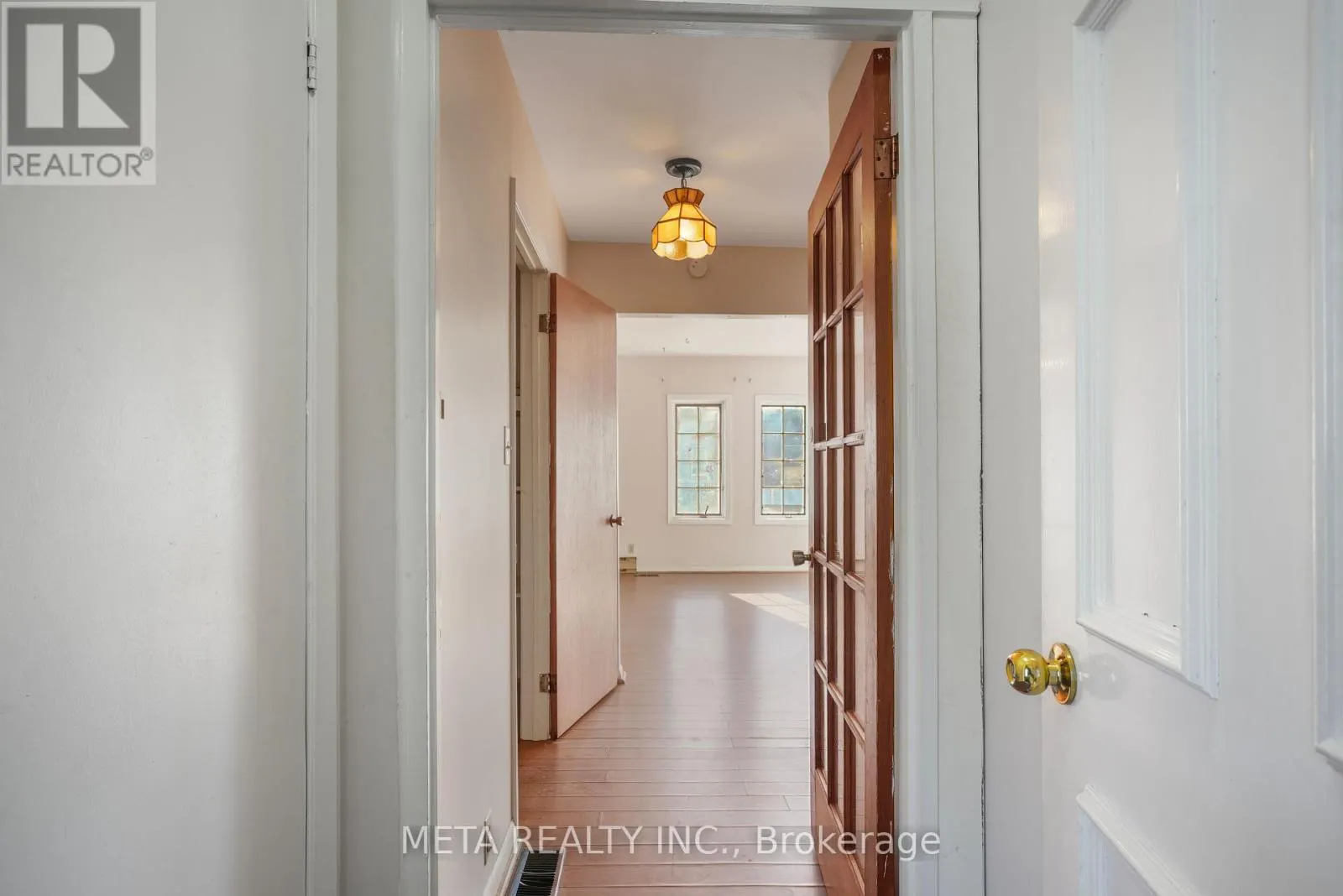 3 HASTINGS STREET N