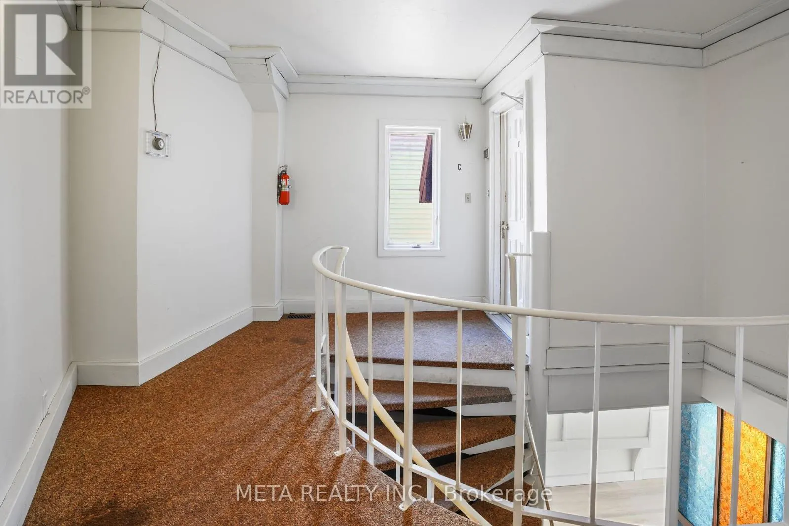 3 HASTINGS STREET N