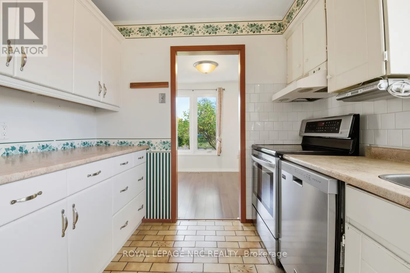 69 ELMVALE CRESCENT