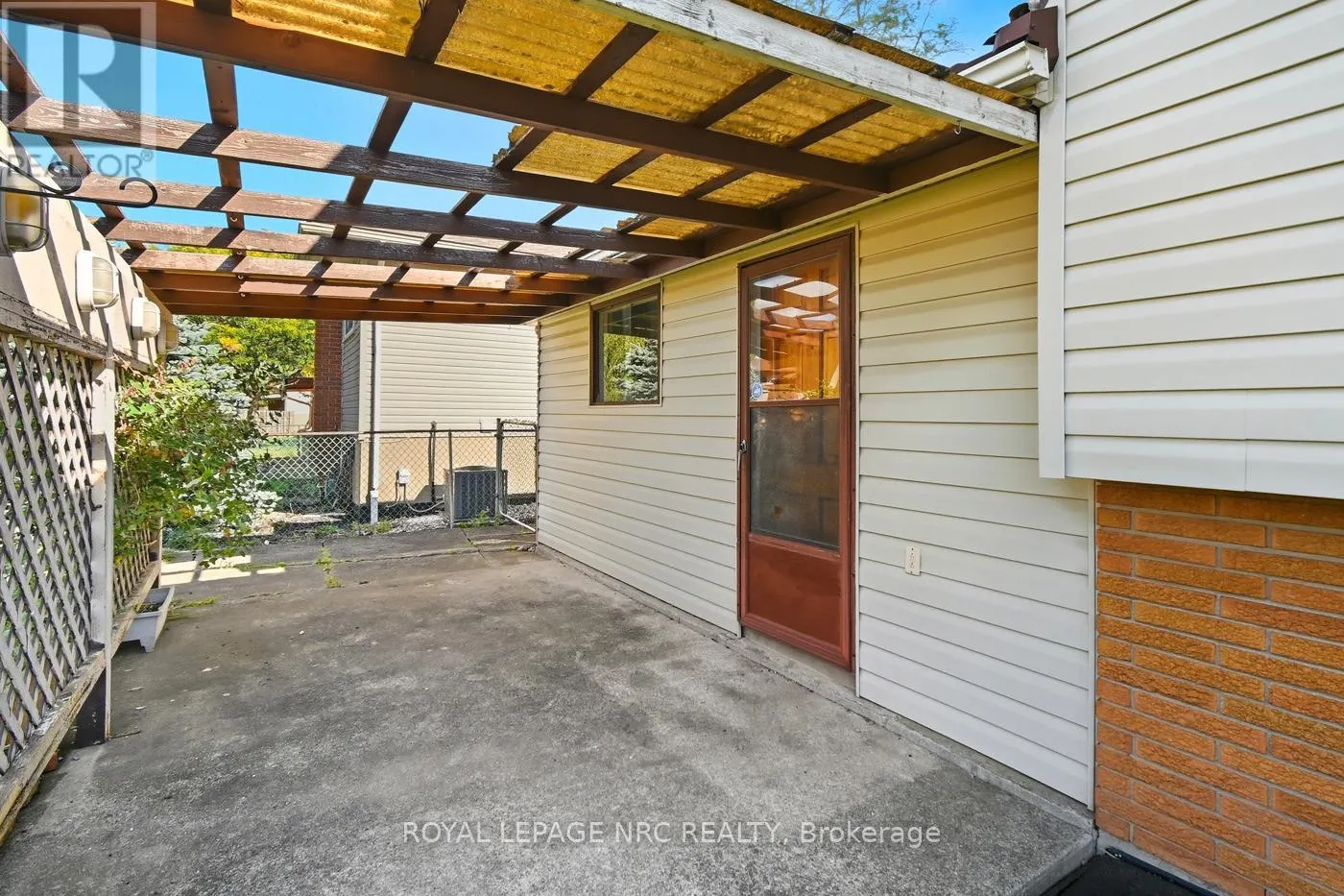 69 ELMVALE CRESCENT
