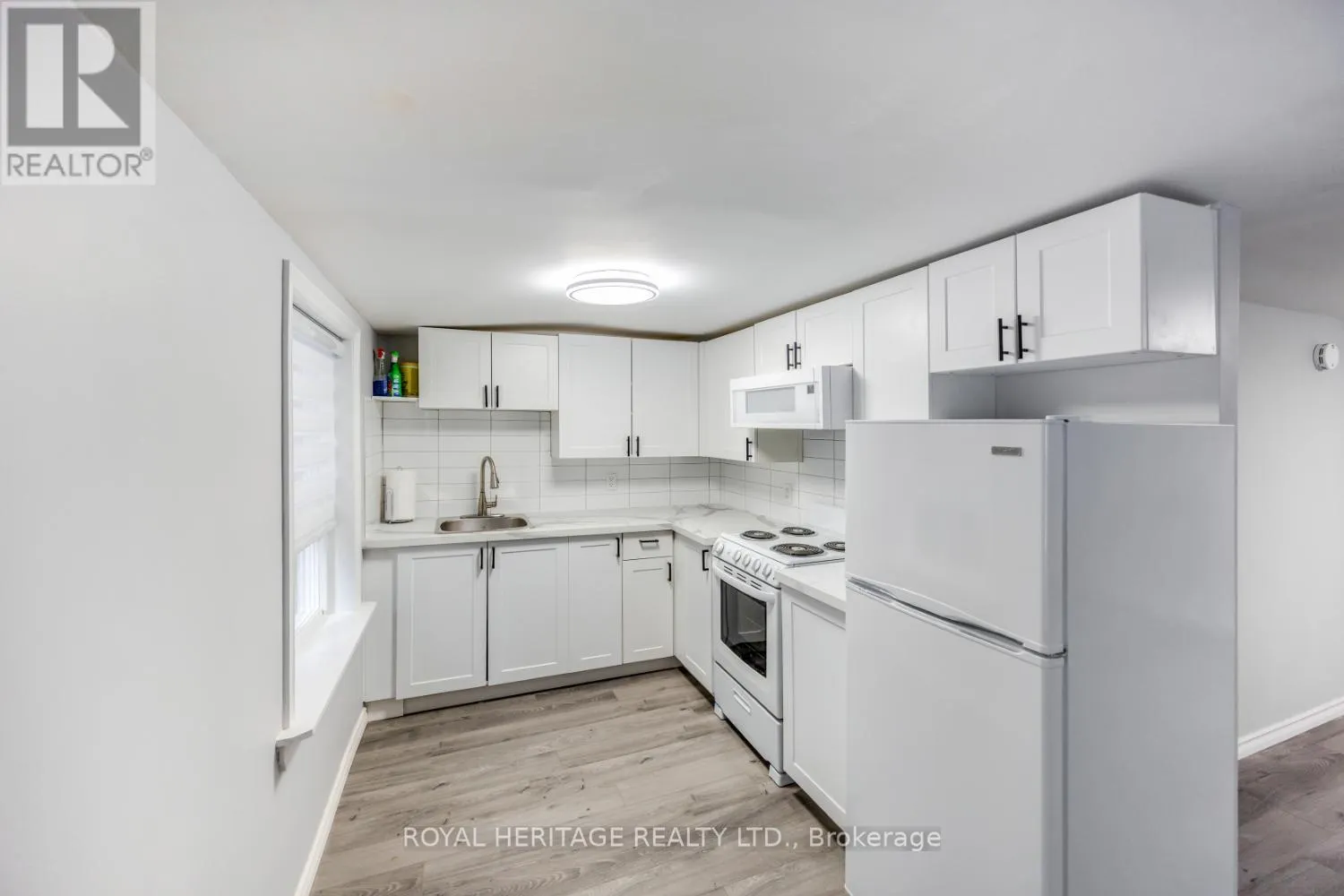 4 - 264 DIVISION STREET, #4