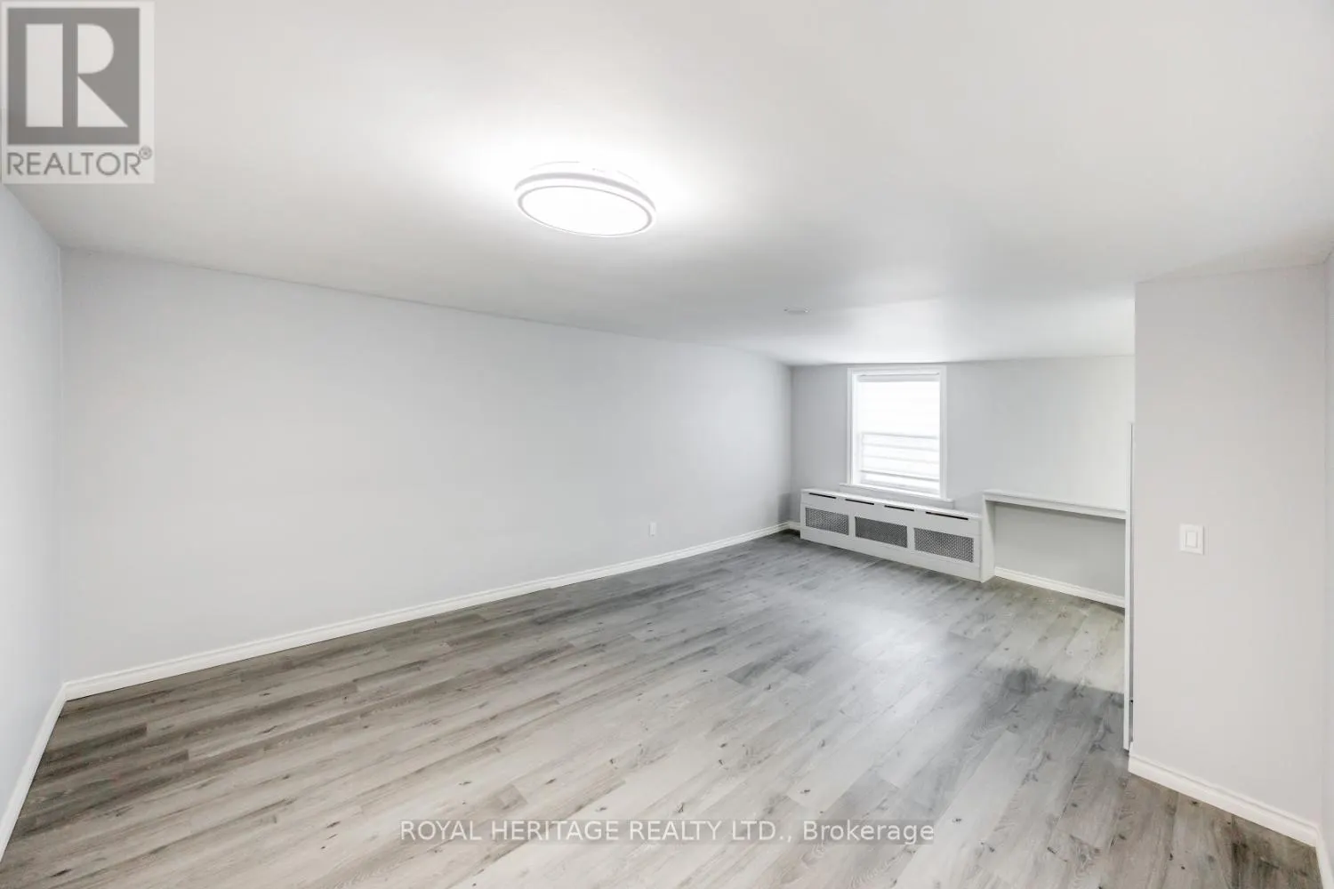4 - 264 DIVISION STREET, #4