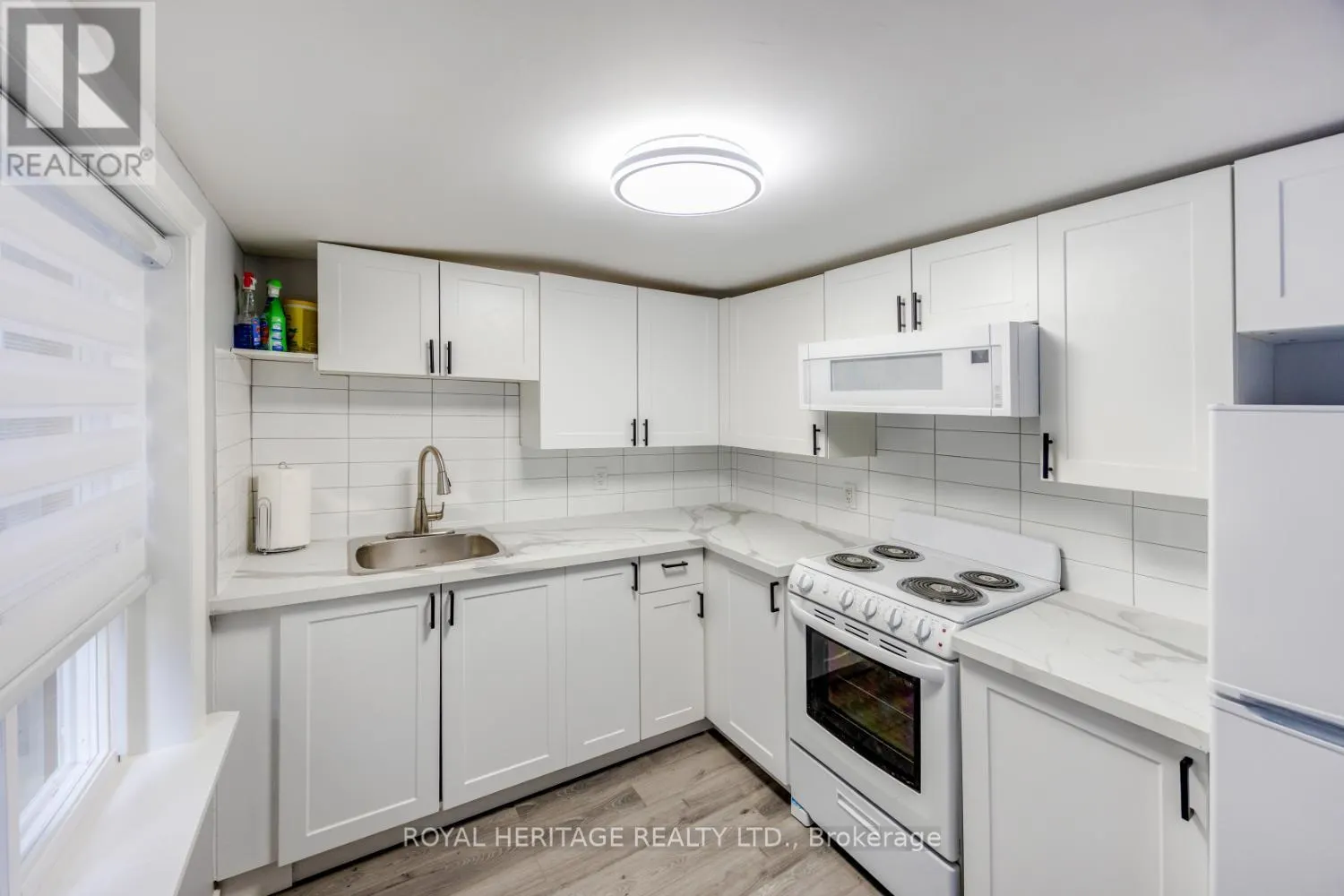 4 - 264 DIVISION STREET, #4