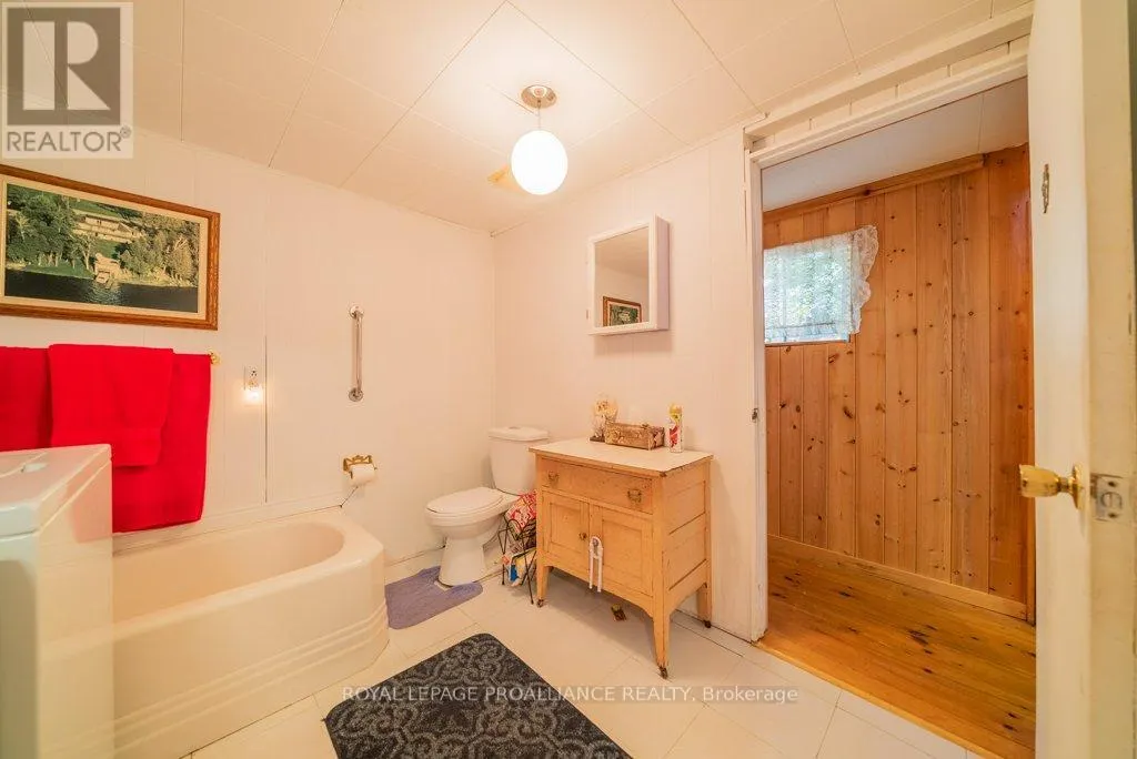 103 NORTH MAZINAW ROAD