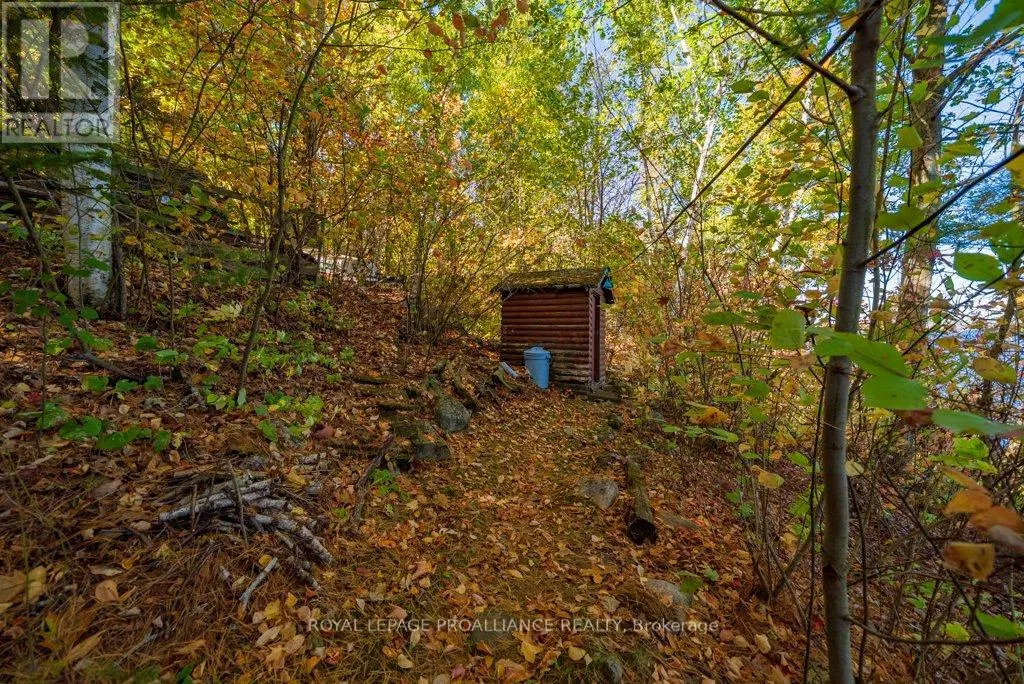 103 NORTH MAZINAW ROAD