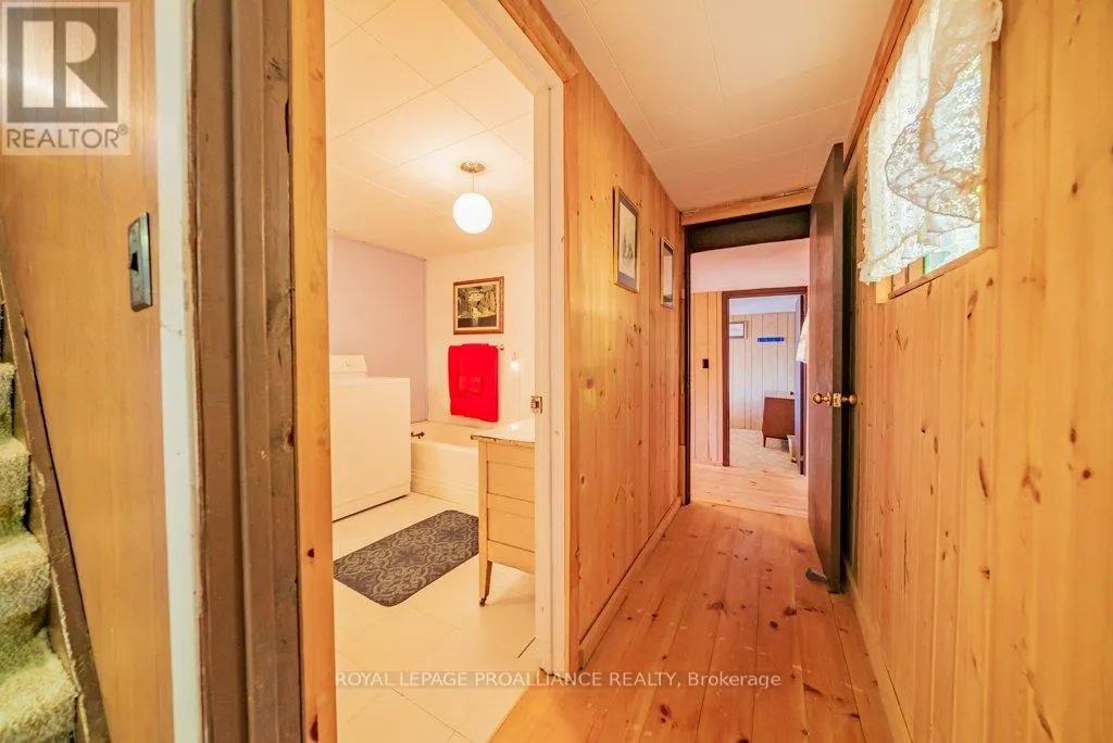 103 NORTH MAZINAW ROAD