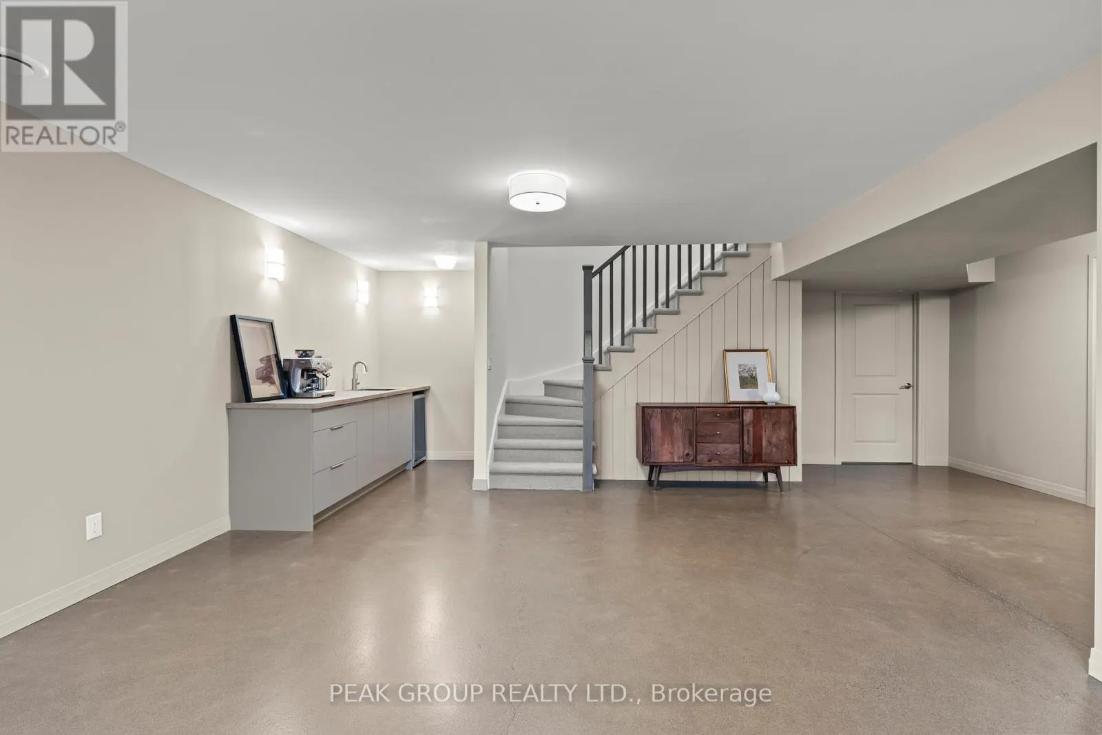8 - 8974 WILLOUGHBY DRIVE, #8