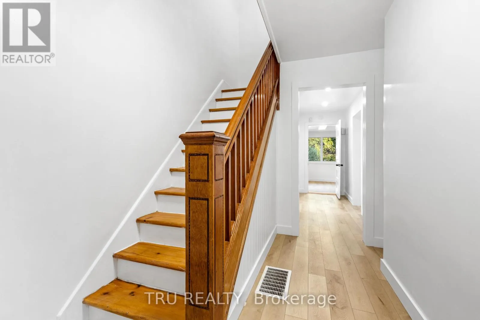 1 - 2235 WEBSTER AVENUE