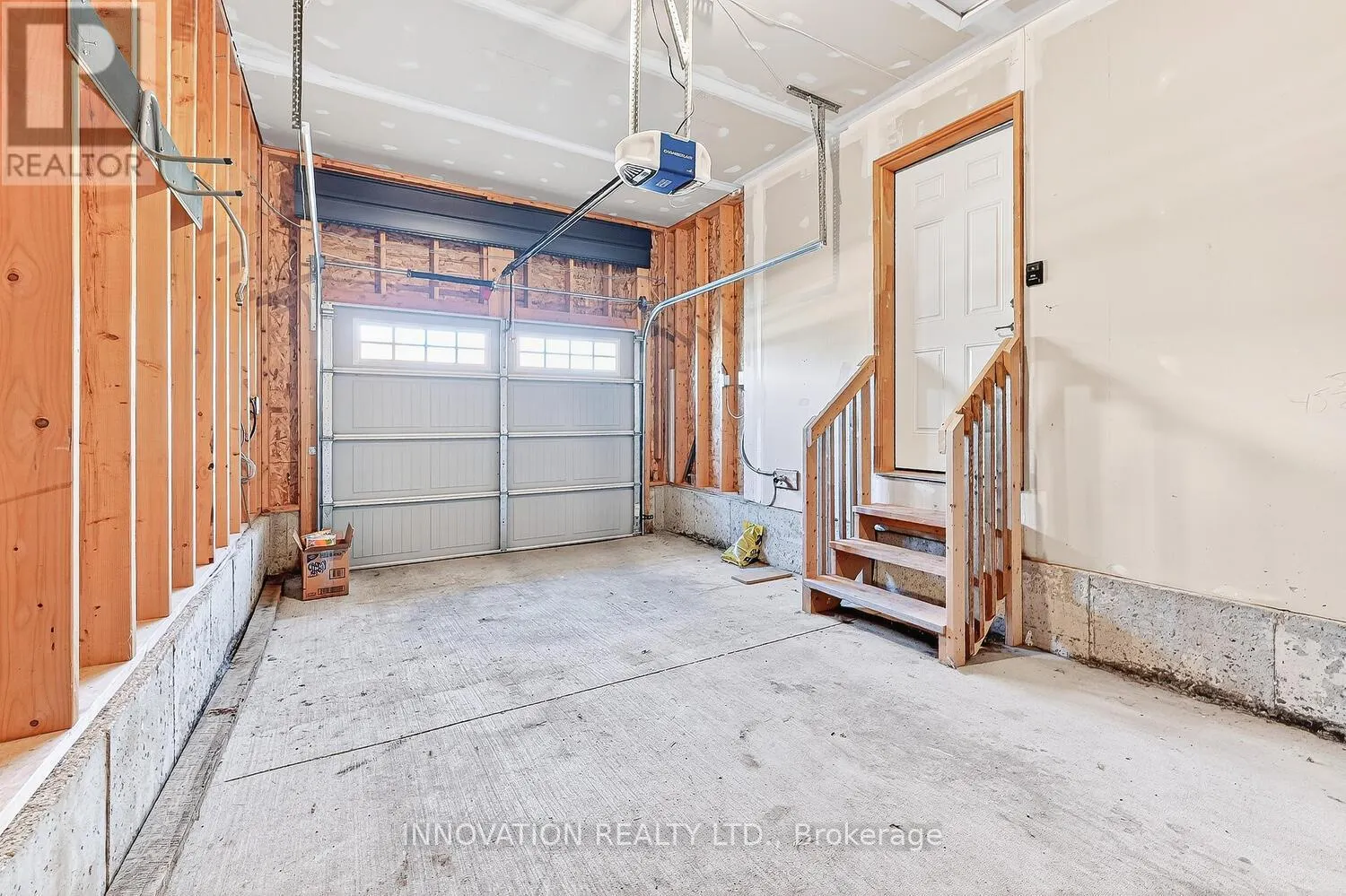 5 LEE AVENUE