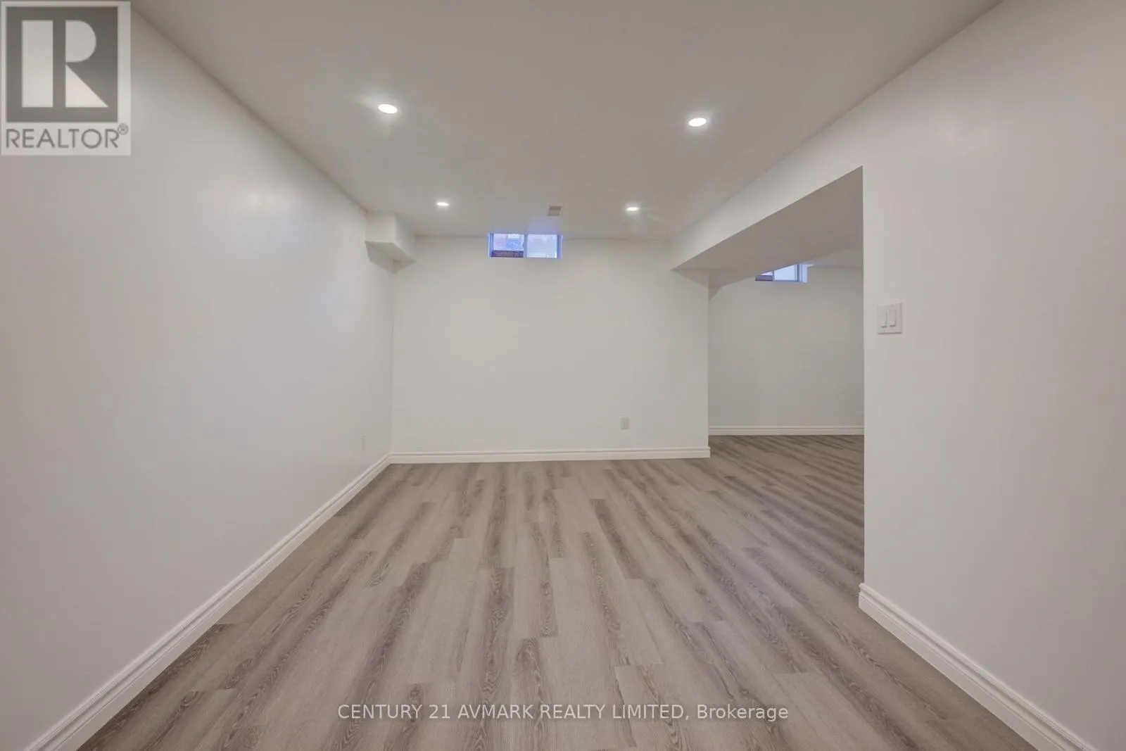 4893 NORTHGATE CRESCENT