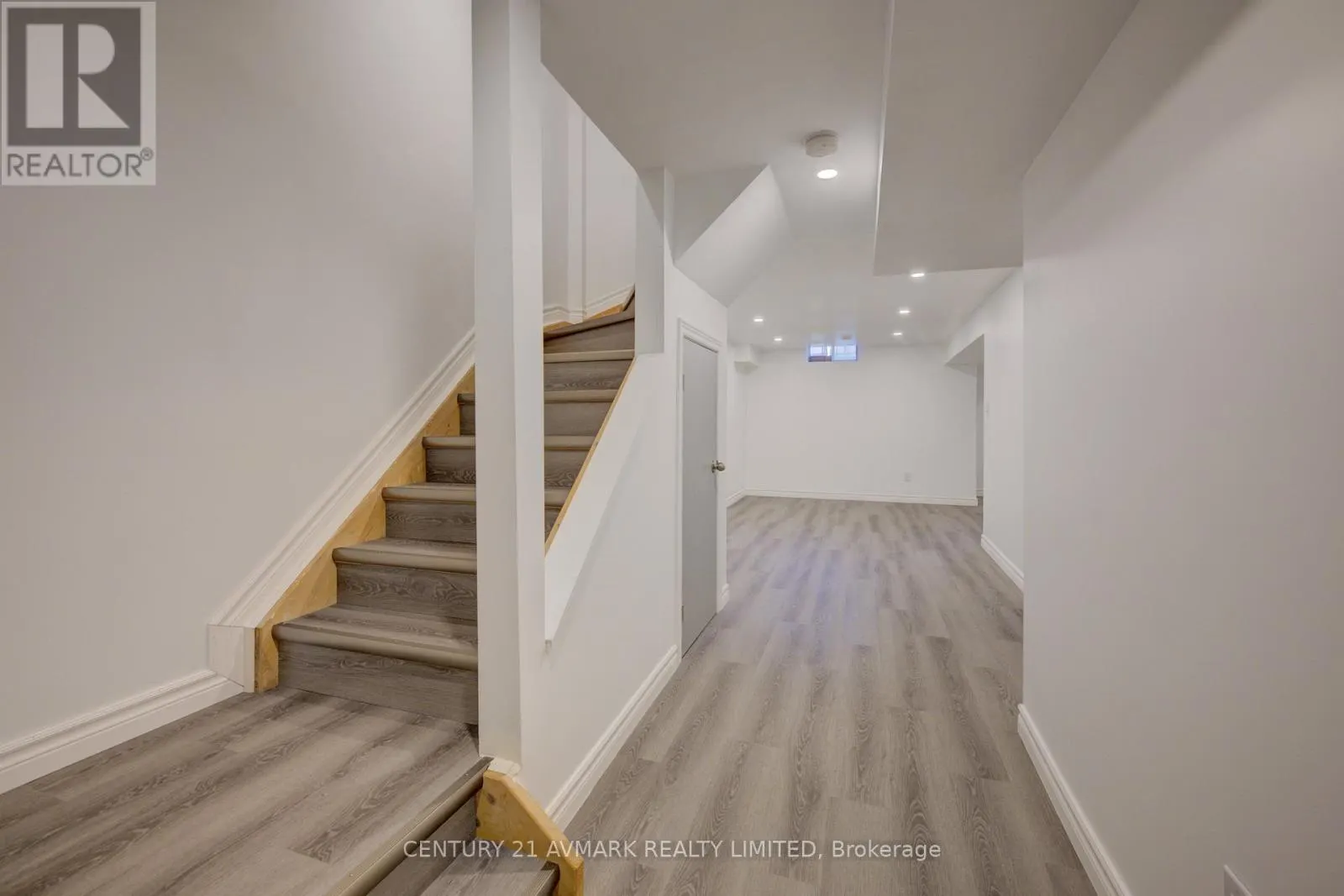4893 NORTHGATE CRESCENT