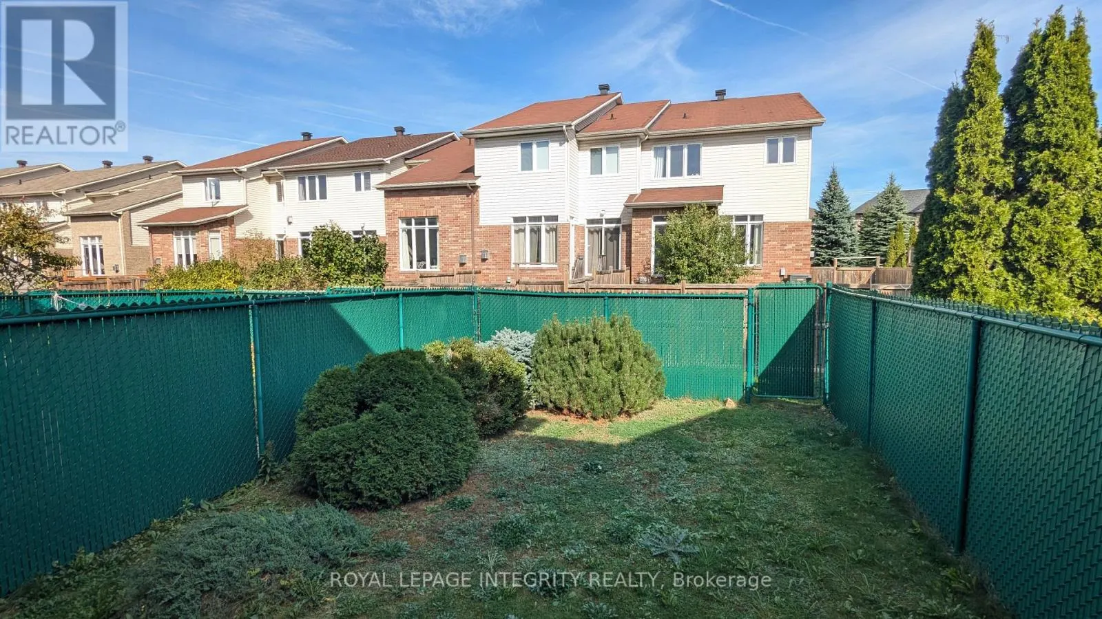 215 BADGELEY AVENUE