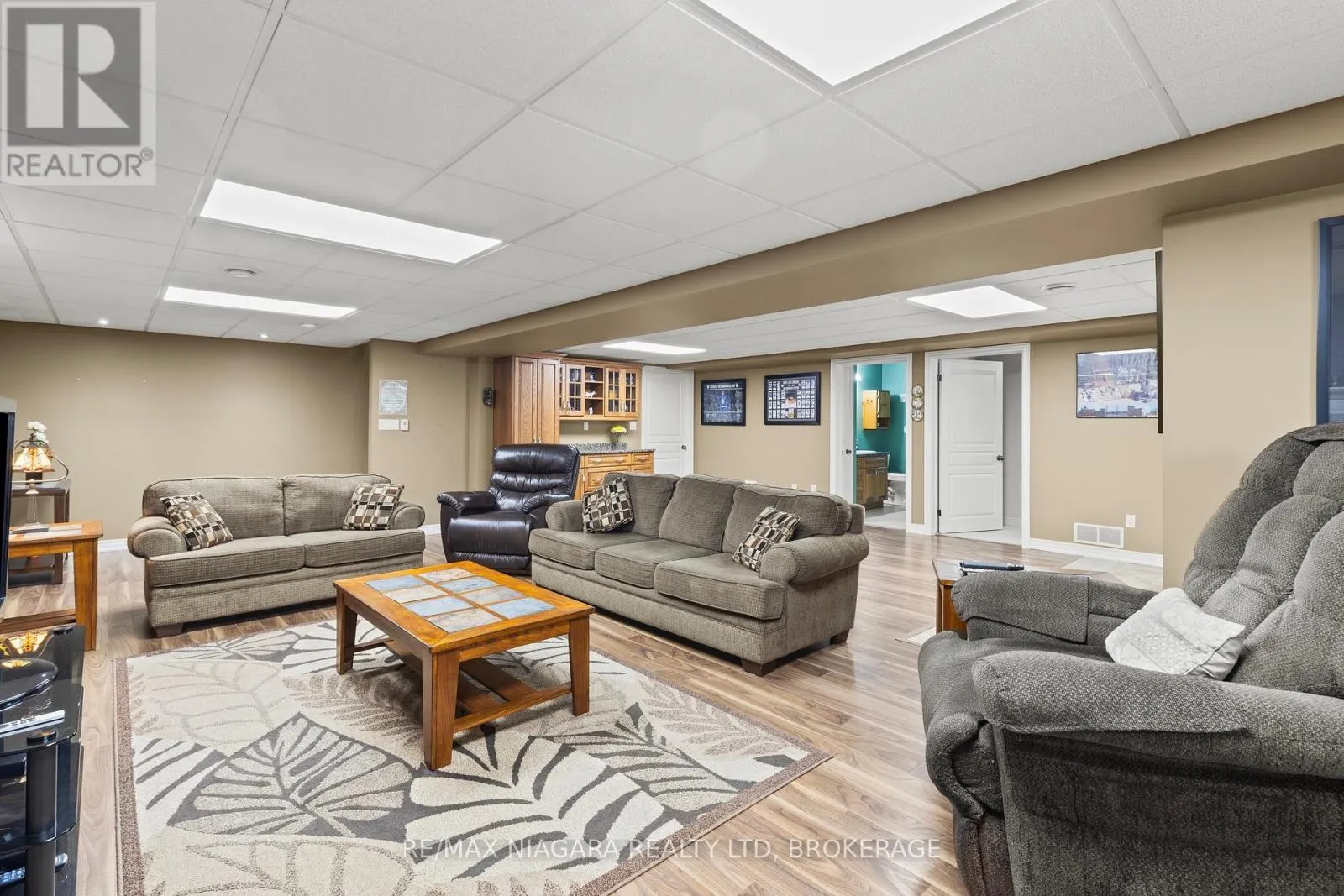 194 HILLSDALE ROAD