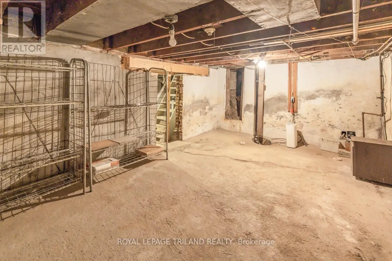 1 & 2 - 737 WILLIAM STREET N, #1 & 2
