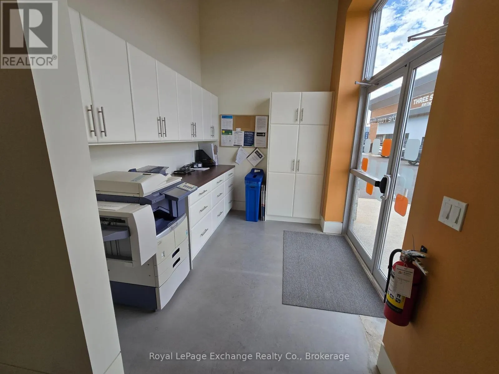 UNIT 1 - 1246-B GODERICH (HIGHWAY 21) STREET N, #Unit 1