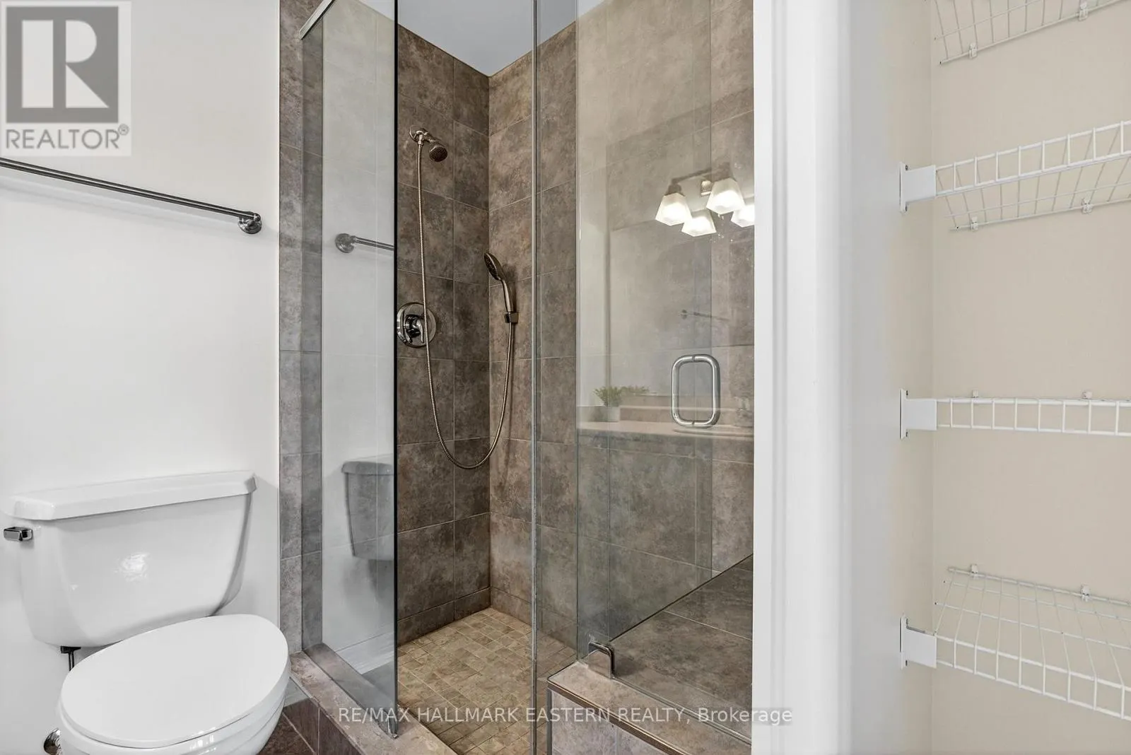 PH06 - 869 CLONSILLA AVENUE, #PH06