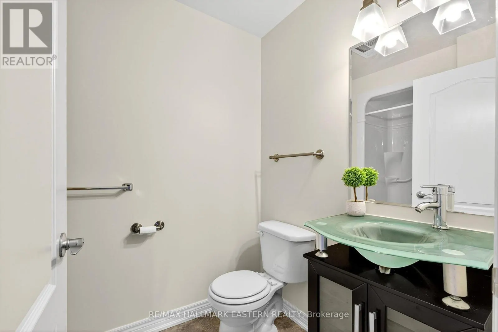 PH06 - 869 CLONSILLA AVENUE, #PH06