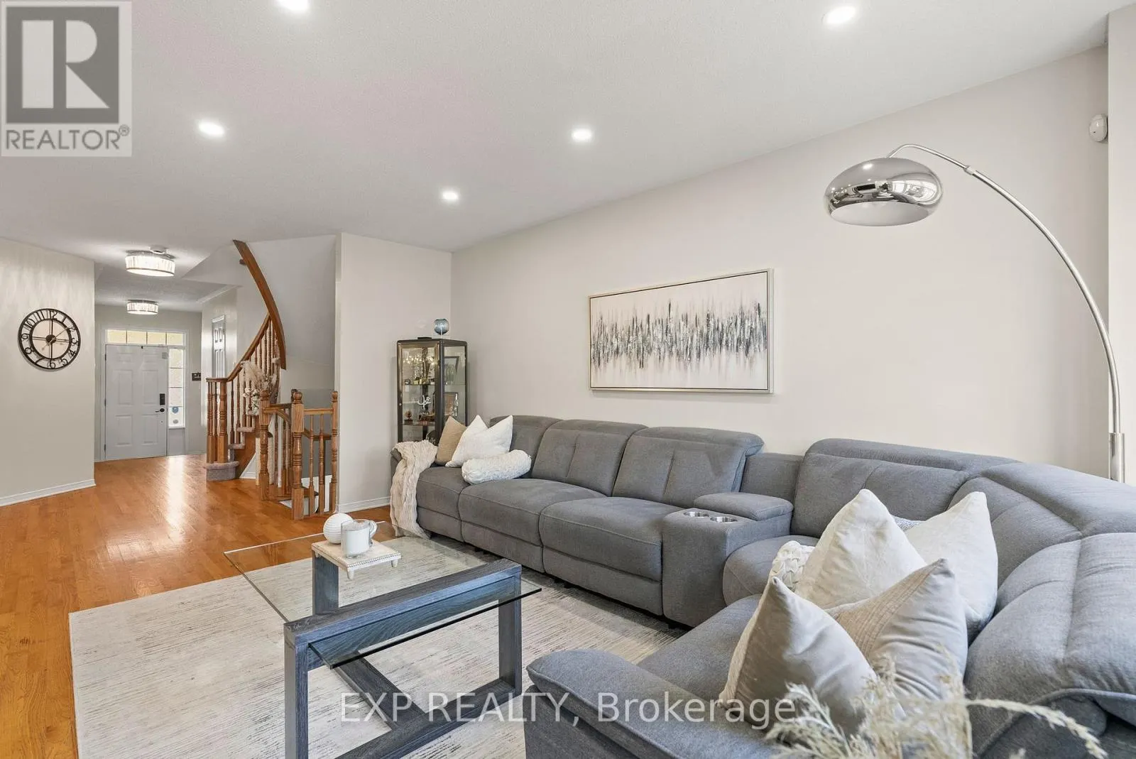 229 DUNTROON CIRCLE