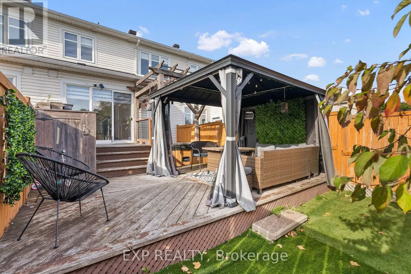 229 DUNTROON CIRCLE