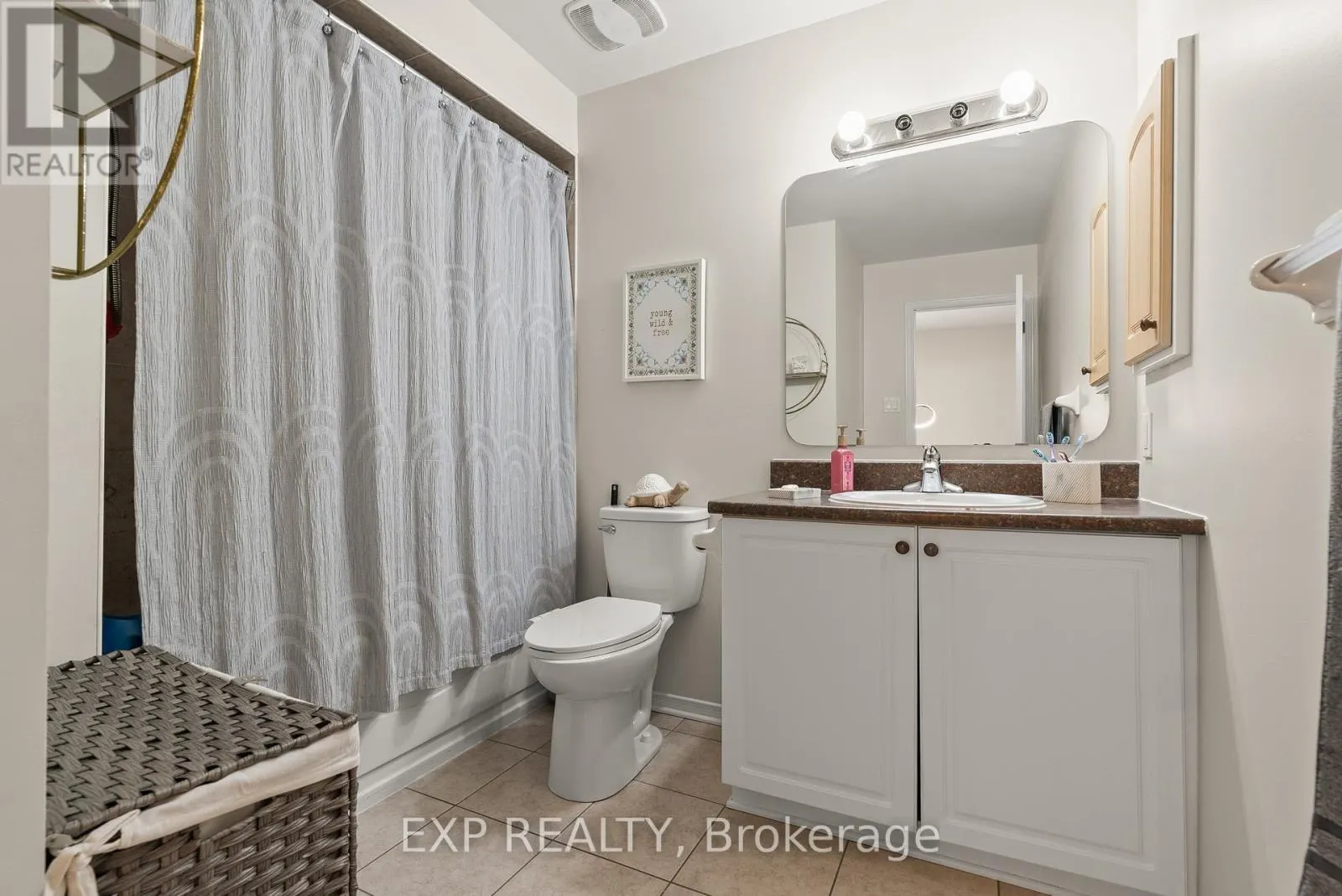 229 DUNTROON CIRCLE