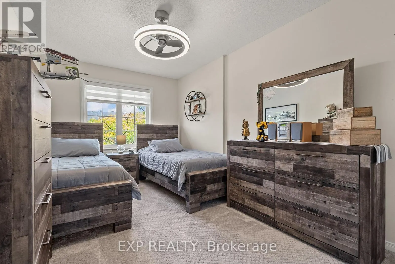 229 DUNTROON CIRCLE