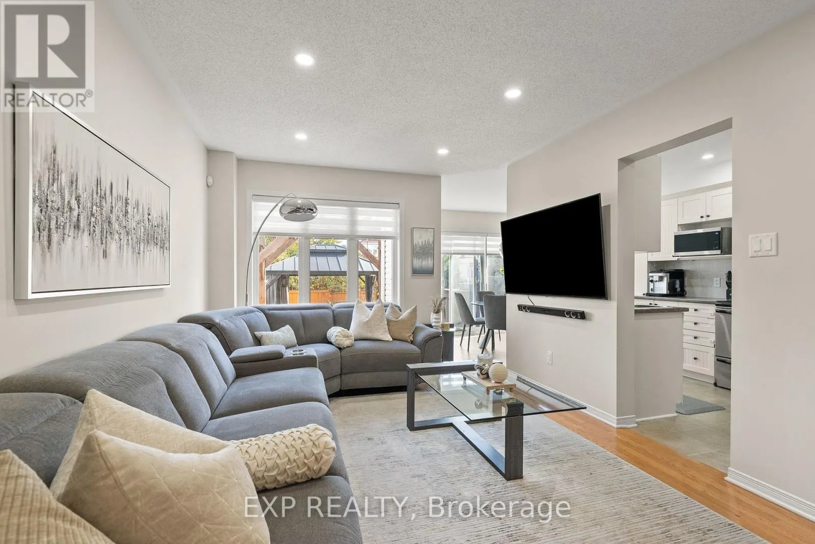 229 DUNTROON CIRCLE