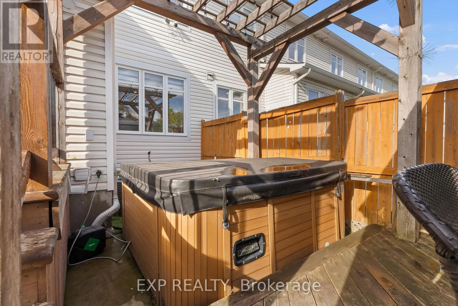 229 DUNTROON CIRCLE
