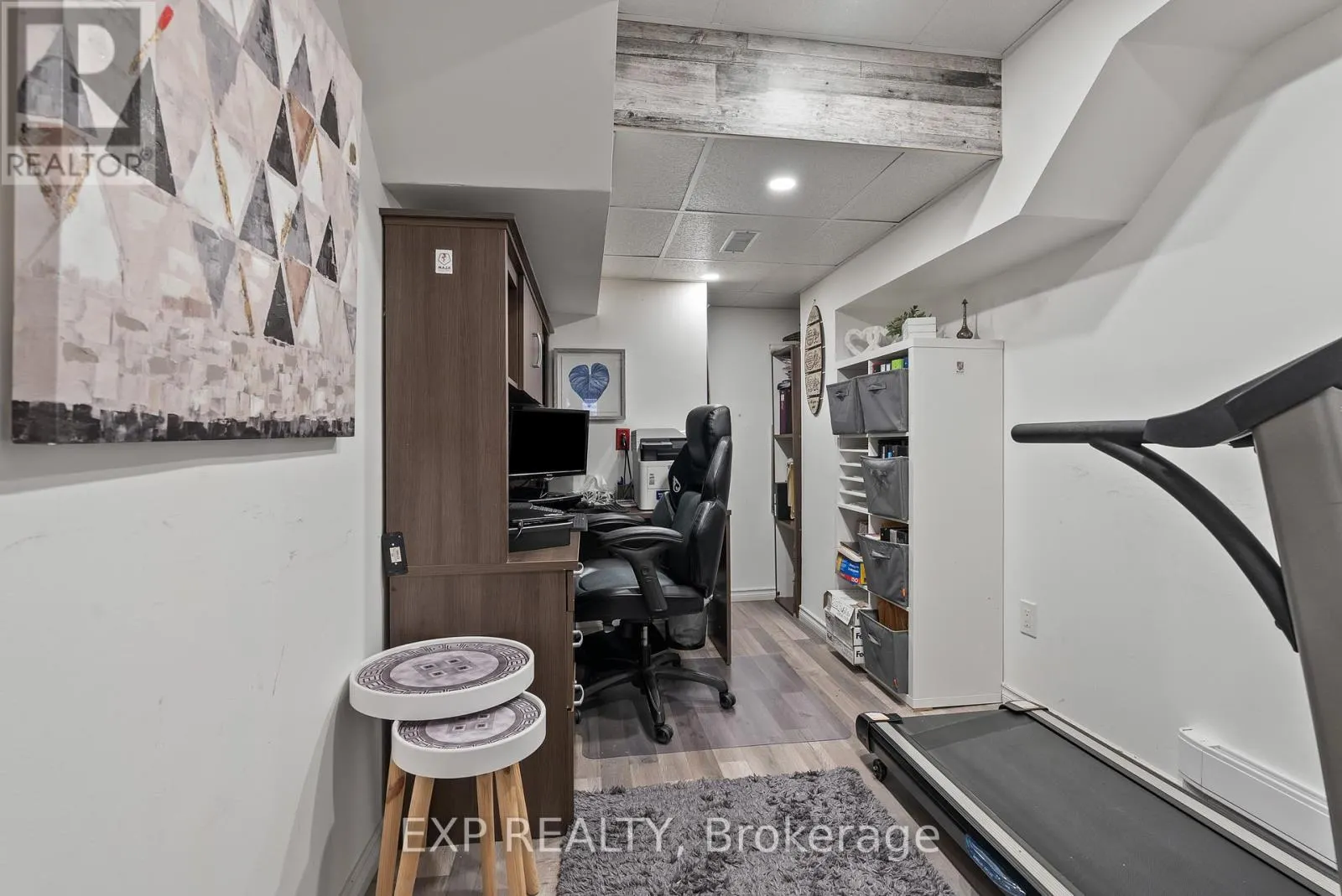 229 DUNTROON CIRCLE