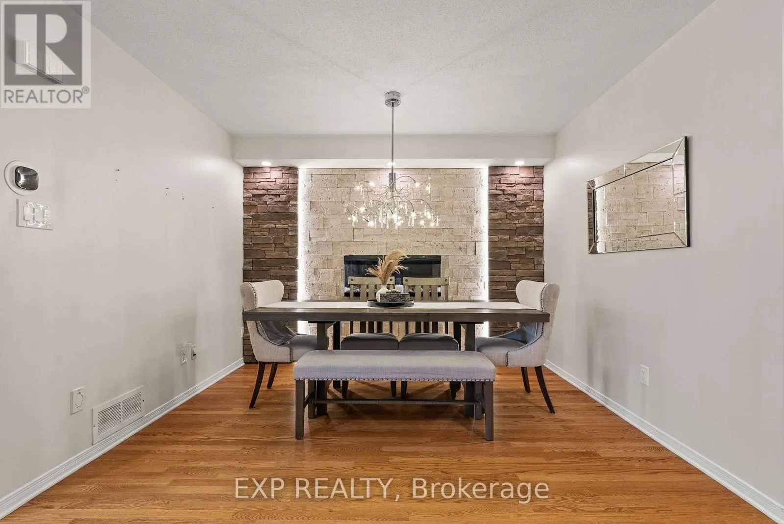 229 DUNTROON CIRCLE