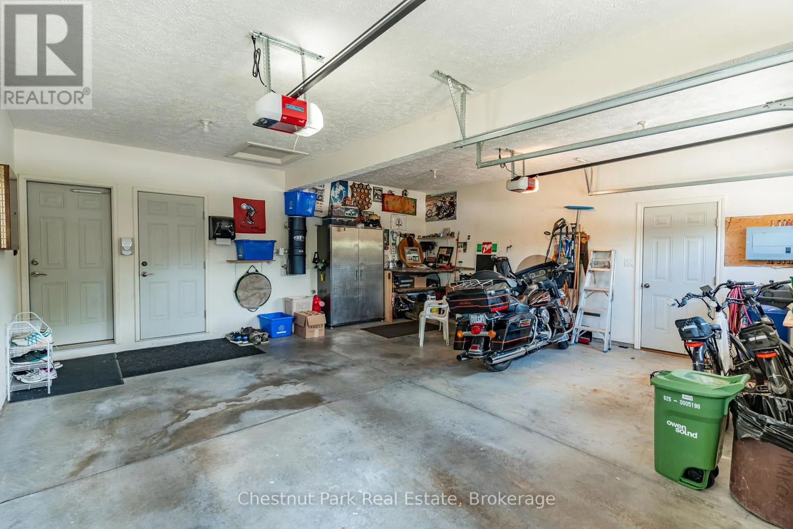 207 2ND STREET W