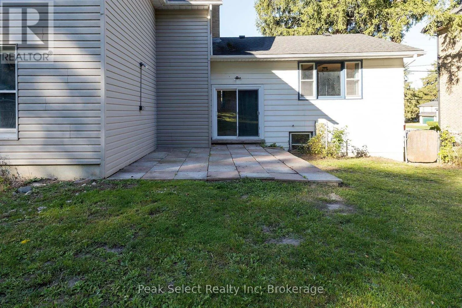 71 WELLINGTON STREET S