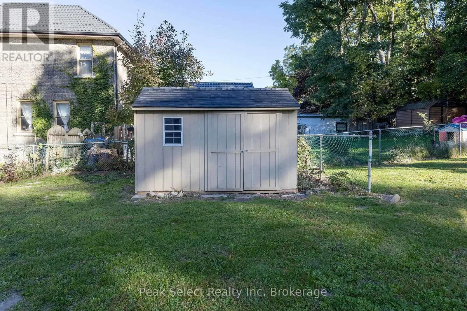 71 WELLINGTON STREET S