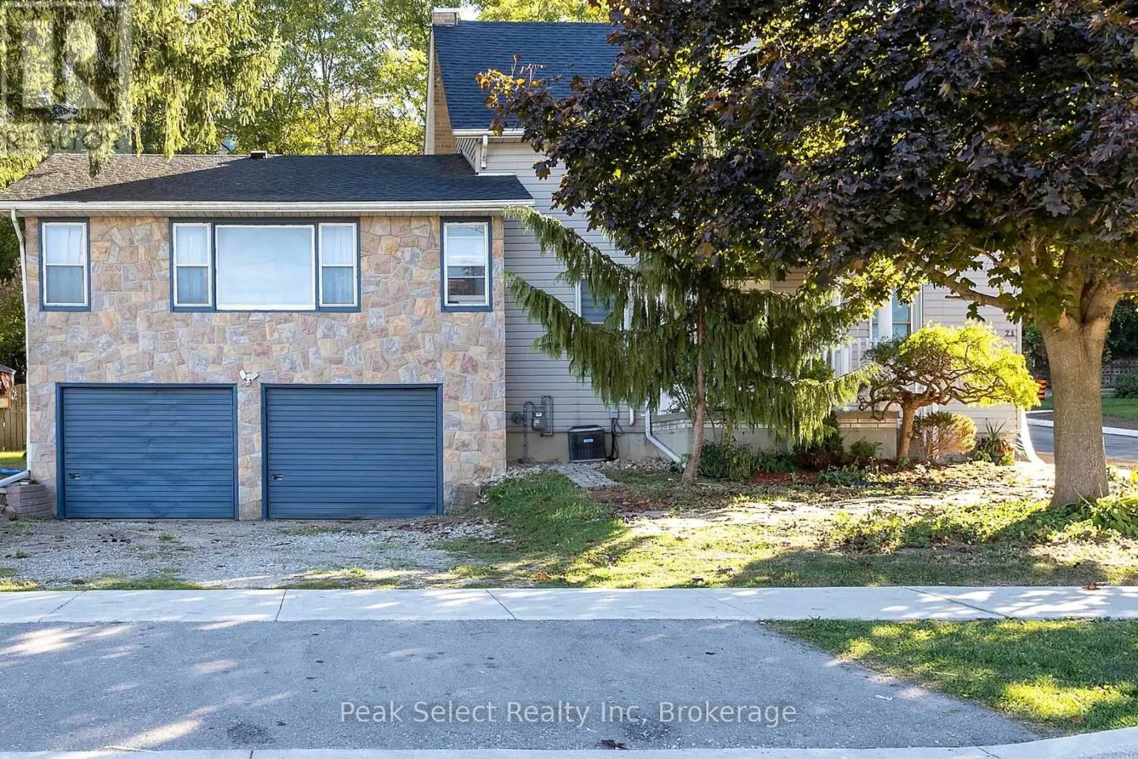 71 WELLINGTON STREET S
