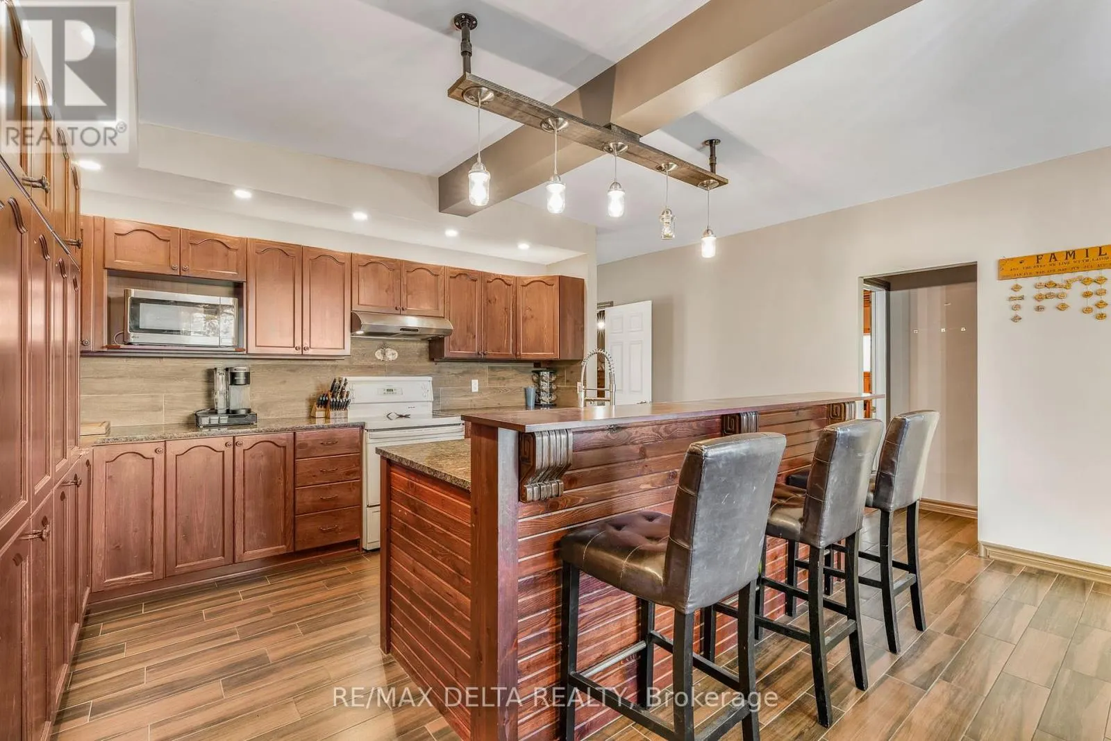 4866 COUNTY ROAD 17