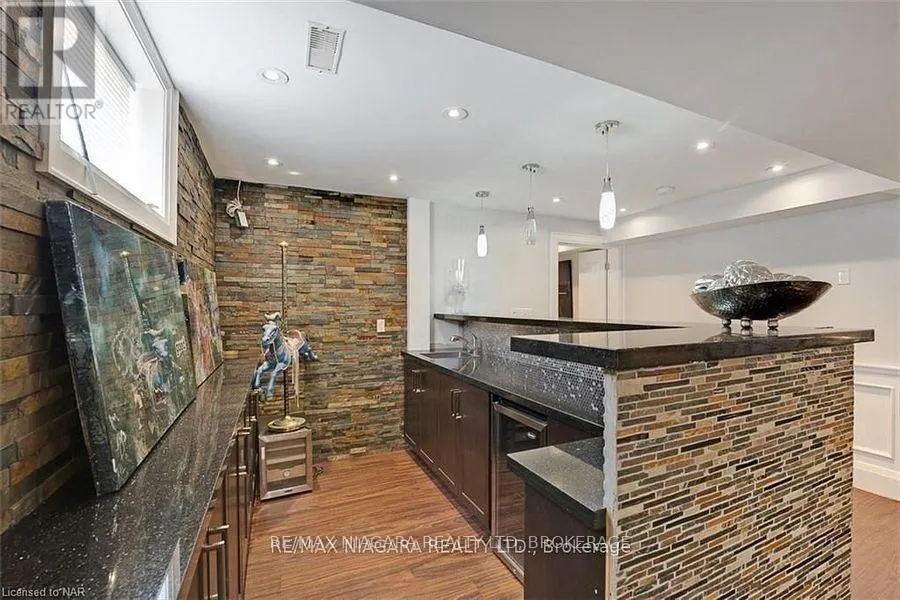 6618 FLORA COURT